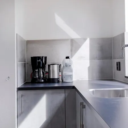 8 - Persoons Family *