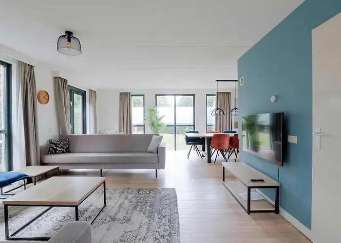 8 - Persoons Family Holiday home *