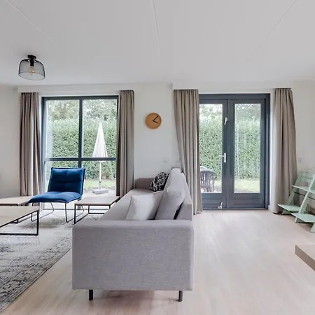 8 - Persoons Family *